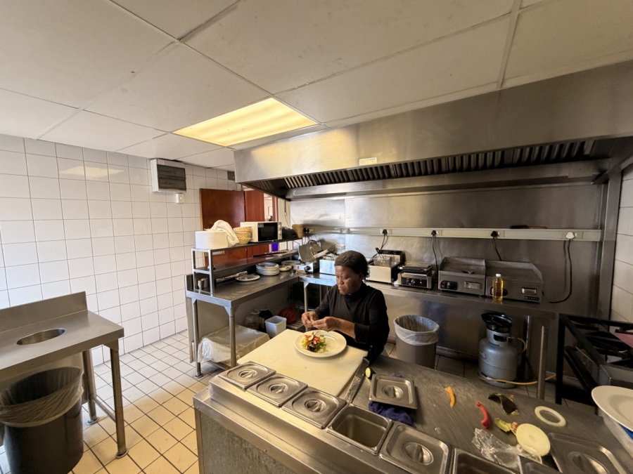 To Let Commercial Property for Rent in Green Point Western Cape